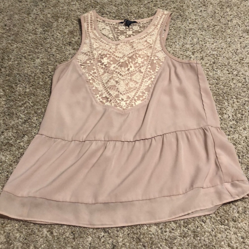 pink tank top